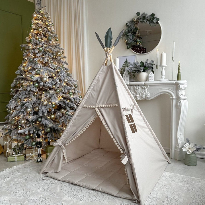 montessori zelt Beiges Kinder-Tipi-Zelt | Indoor Size:13x18 cm / 5x7″ Wyatt Aleman playing the feature-quick-change-lens-swap